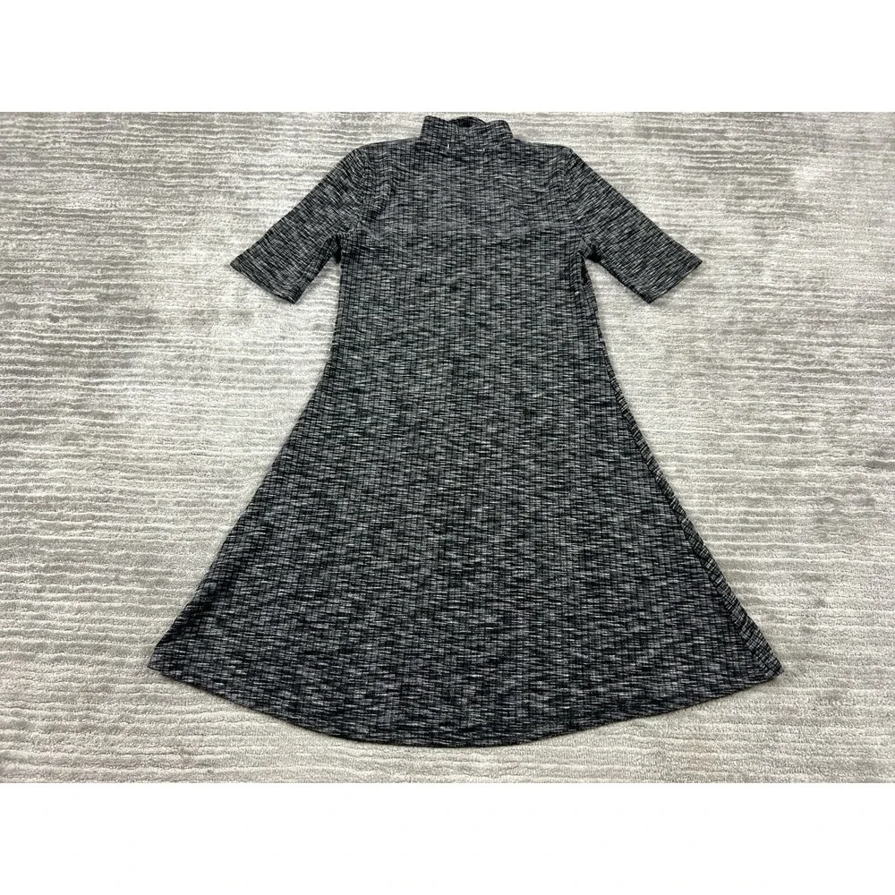 Almost Famous Dress Womens Medium Gray Short Sleeve V-Neck Polyester Blend‎